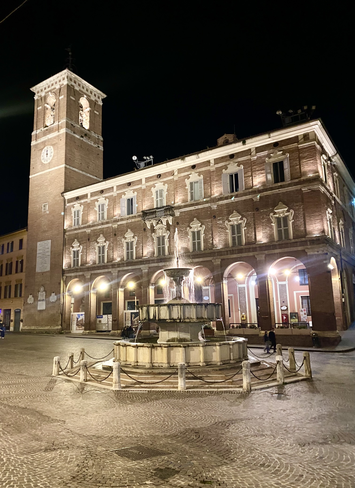 03FB6138-8561-4FE3-A101-6D0045A895A0_1_102_a